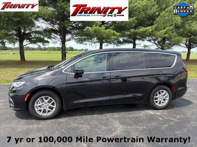Certified 2025 Chrysler Pacifica Select FWD image 1