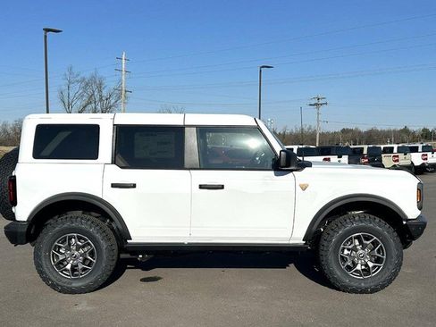 New 2025 Ford Bronco Badlands AWD/4WD image 2