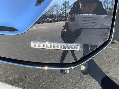 Used 2024 Honda Pilot Touring image 26