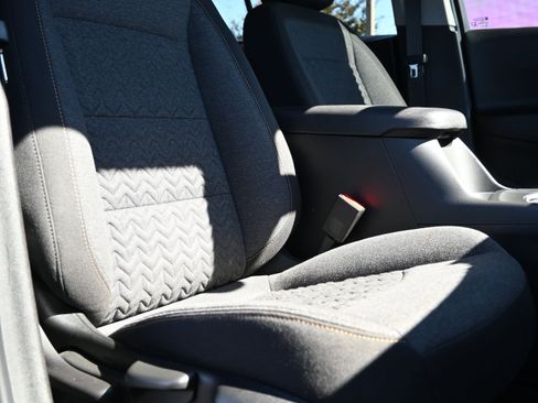 Used 2022 Chevrolet Equinox LT image 32