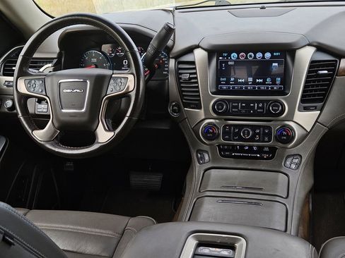 Used 2019 GMC Yukon Denali w/ Denali Ultimate Package image 31