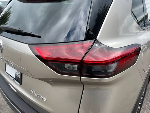 Certified 2023 Nissan Rogue SL AWD/4WD image 42