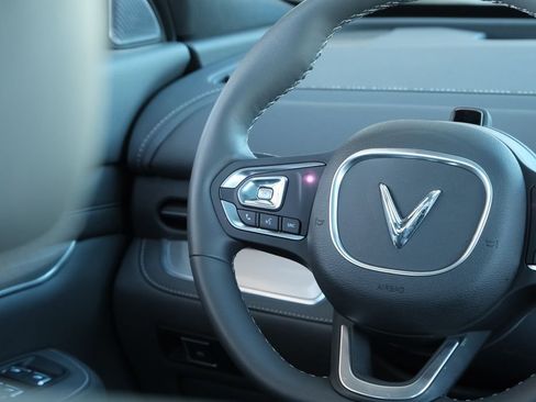 New 2024 VinFast VF 9 Plus AWD/4WD image 34