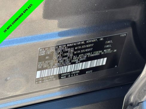 Used 2025 Toyota RAV4 LE AWD/4WD image 30