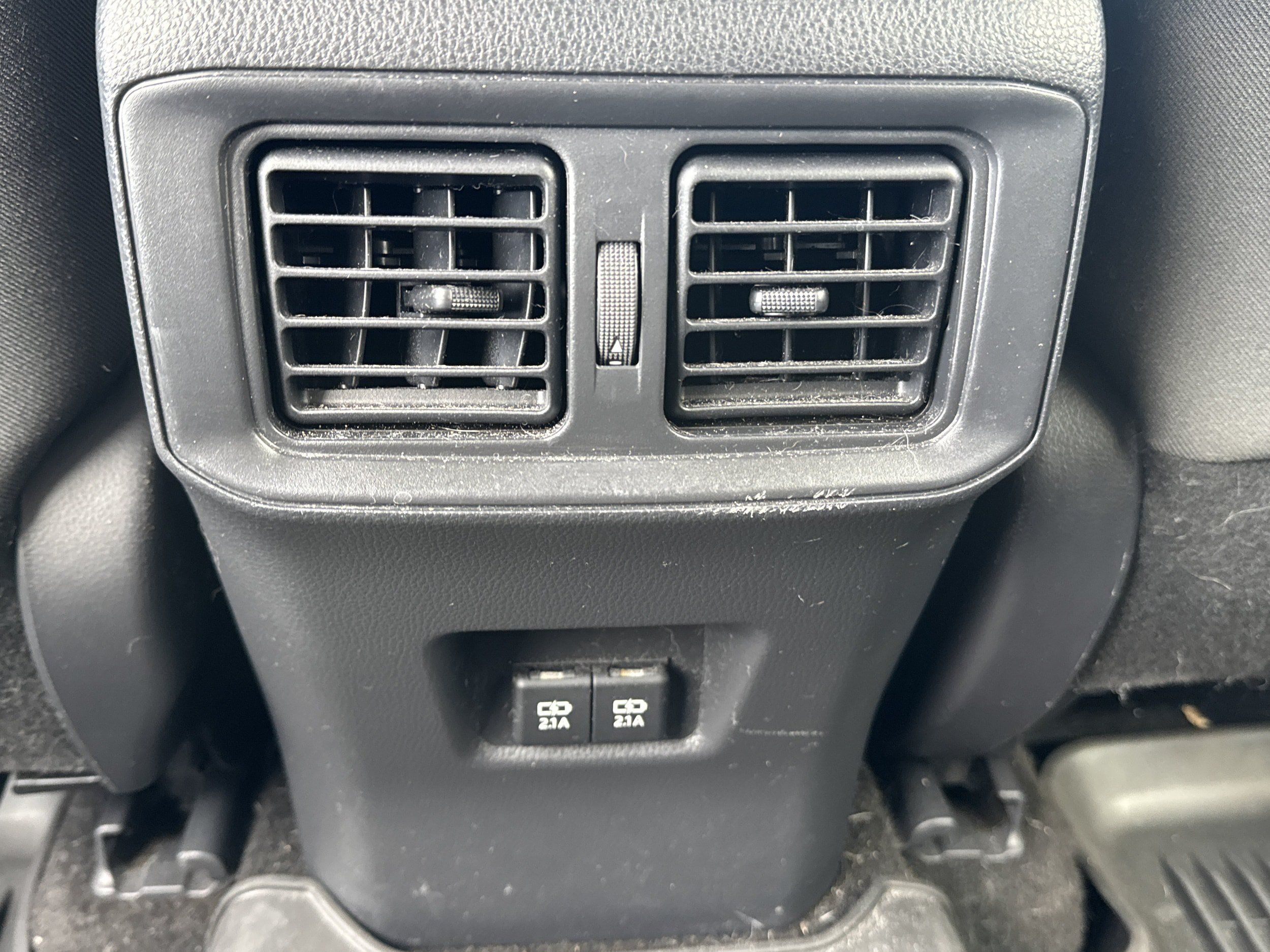 Used 2019 Toyota RAV4 XLE FWD image 23