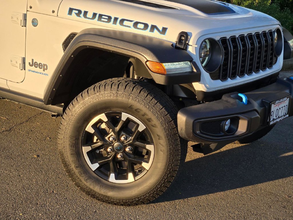 Used 2024 Jeep Wrangler Unlimited Rubicon 4xe AWD/4WD image 9