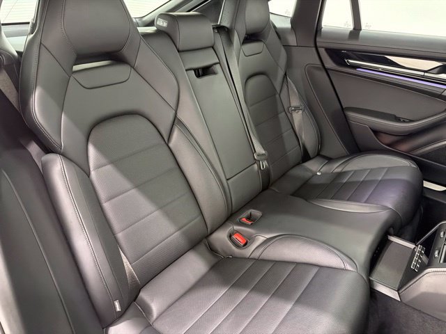 Used 2024 Porsche Panamera RWD image 22