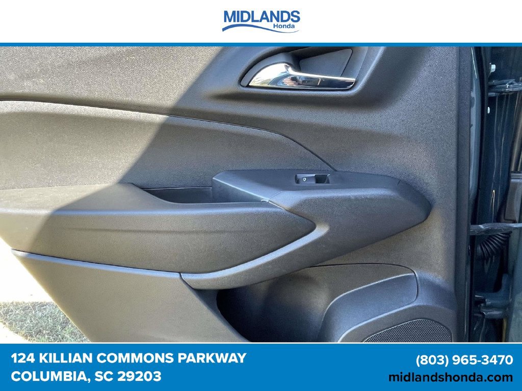 Used 2025 Chevrolet Trax LT FWD image 14