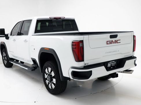 Used 2024 GMC Sierra 2500 Denali w/ Denali Reserve Package image 8