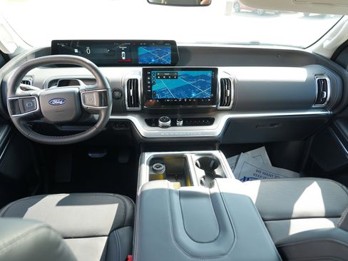 New 2026 Ford Expedition Platinum w/ Driver's Package AWD/4WD image 47
