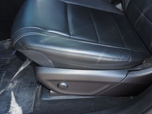 Used 2020 Mercedes-Benz GLE 450 4MATIC w/ Premium Package image 26