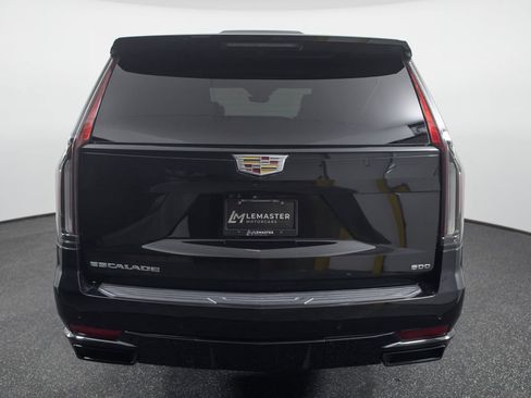 Used 2022 Cadillac Escalade Sport Platinum w/ Heavy-Duty Trailer Package AWD/4WD image 12