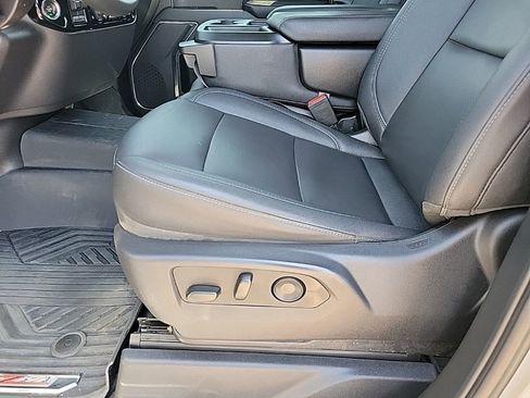 Used 2025 Chevrolet Silverado 1500 LT AWD/4WD image 11