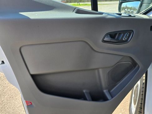 New 2026 Ford Transit 250 148 Medium Roof image 8