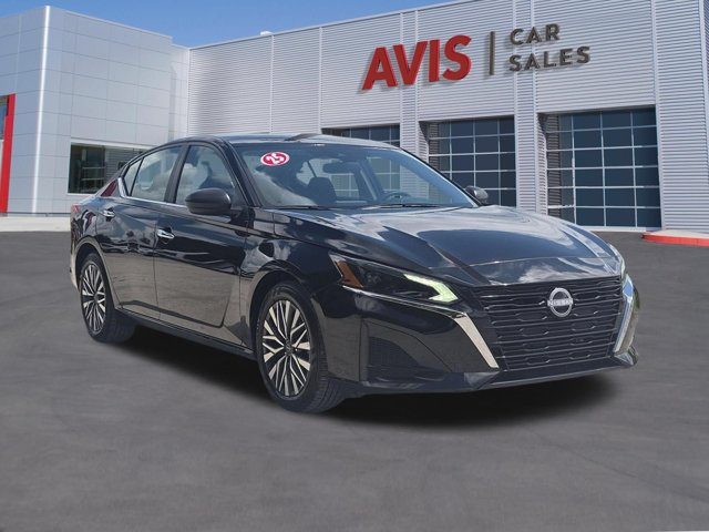 Used 2025 Nissan Altima 2.5 SV FWD image 3