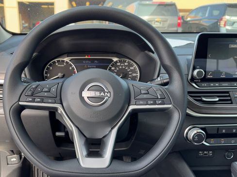 New 2025 Nissan Altima 2.5 SV image 20