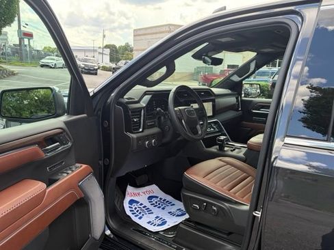 Used 2024 GMC Sierra 1500 Denali Ultimate AWD/4WD image 15