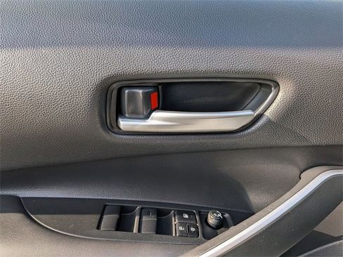 Used 2022 Toyota Corolla SE image 12