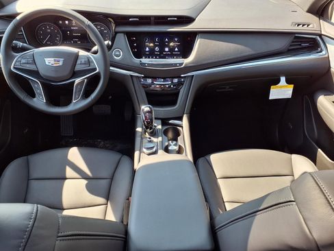 New 2026 Cadillac XT5 Premium Luxury AWD/4WD image 9