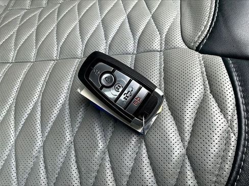 Used 2024 Ford F450 Limited w/ FX4 Off-Road Package AWD/4WD image 11