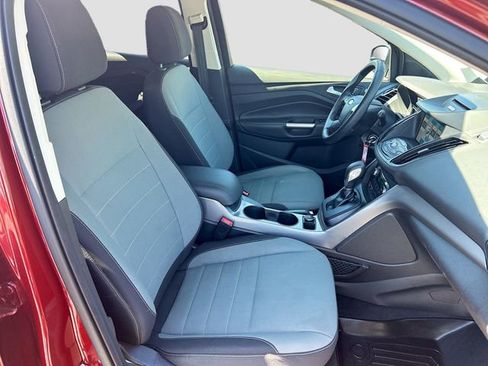 Used 2016 Ford Escape SE w/ Equipment Group 201A AWD/4WD image 29