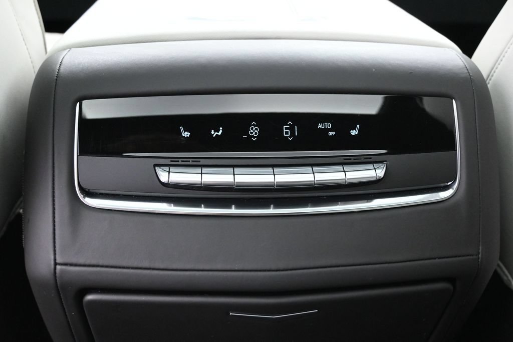 Certified 2025 Cadillac Escalade ESV Sport Platinum w/ LPO, Floor Liner Package AWD/4WD image 34