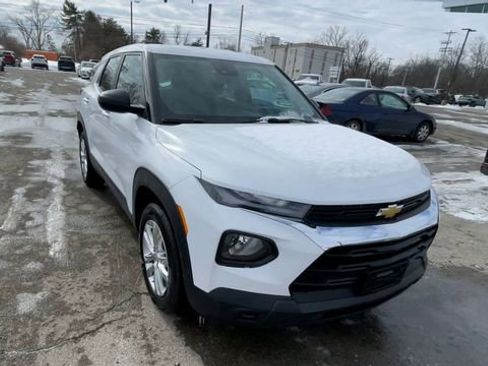 Used 2023 Chevrolet TrailBlazer LS AWD/4WD image 4