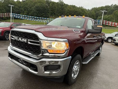 Used 2024 RAM 3500 Tradesman w/ Chrome Appearance Group AWD/4WD image 11