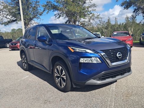 Certified 2023 Nissan Rogue SV image 3