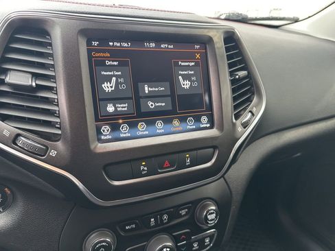 Used 2021 Jeep Cherokee Trailhawk image 21