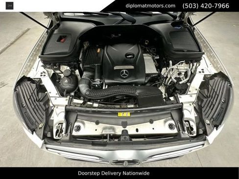 Used 2017 Mercedes-Benz GLC 300 4MATIC image 38