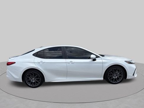 Used 2025 Toyota Camry XSE FWD image 7