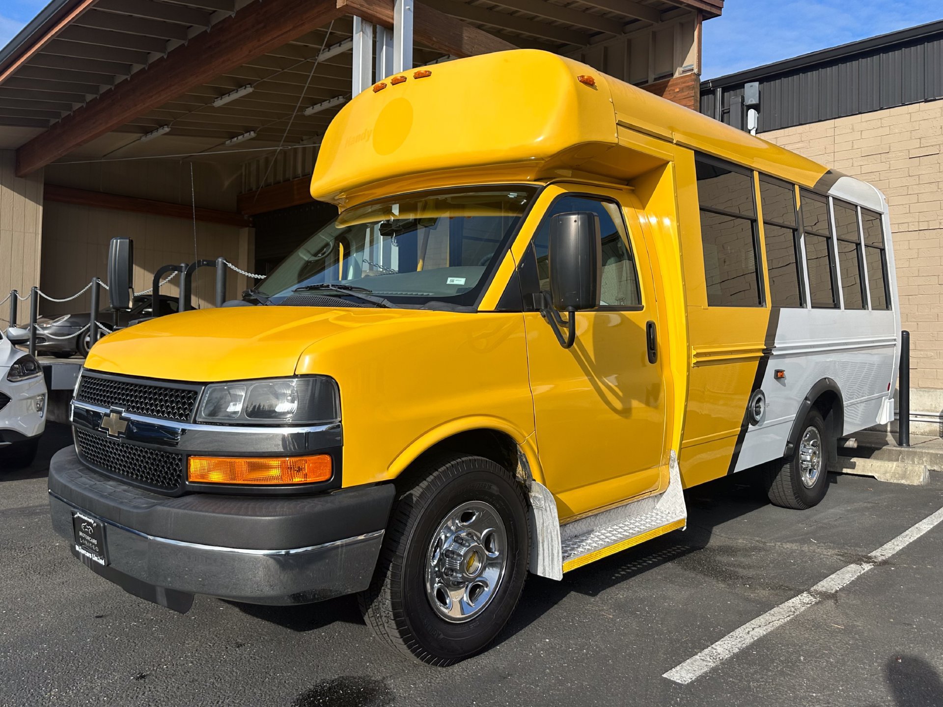 Used 2014 Chevrolet Express 3500 RWD image 7