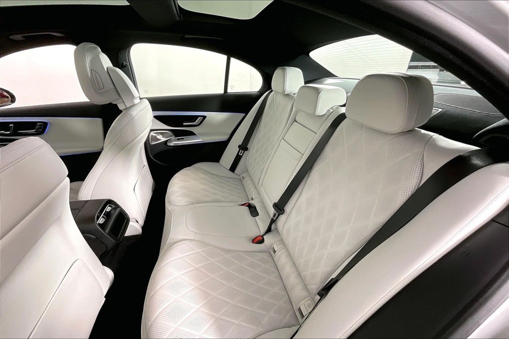 Used 2026 Mercedes-Benz E 350 4MATIC Sedan image 18
