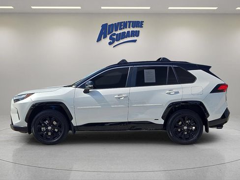Used 2025 Toyota RAV4 XSE AWD/4WD image 4