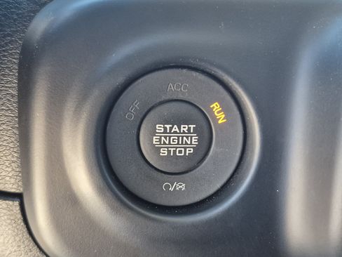 Used 2023 Jeep Wrangler Sport AWD/4WD image 30