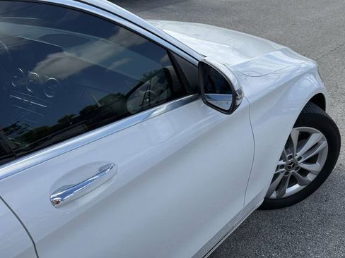 Used 2020 Mercedes-Benz C 300 Sedan image 9