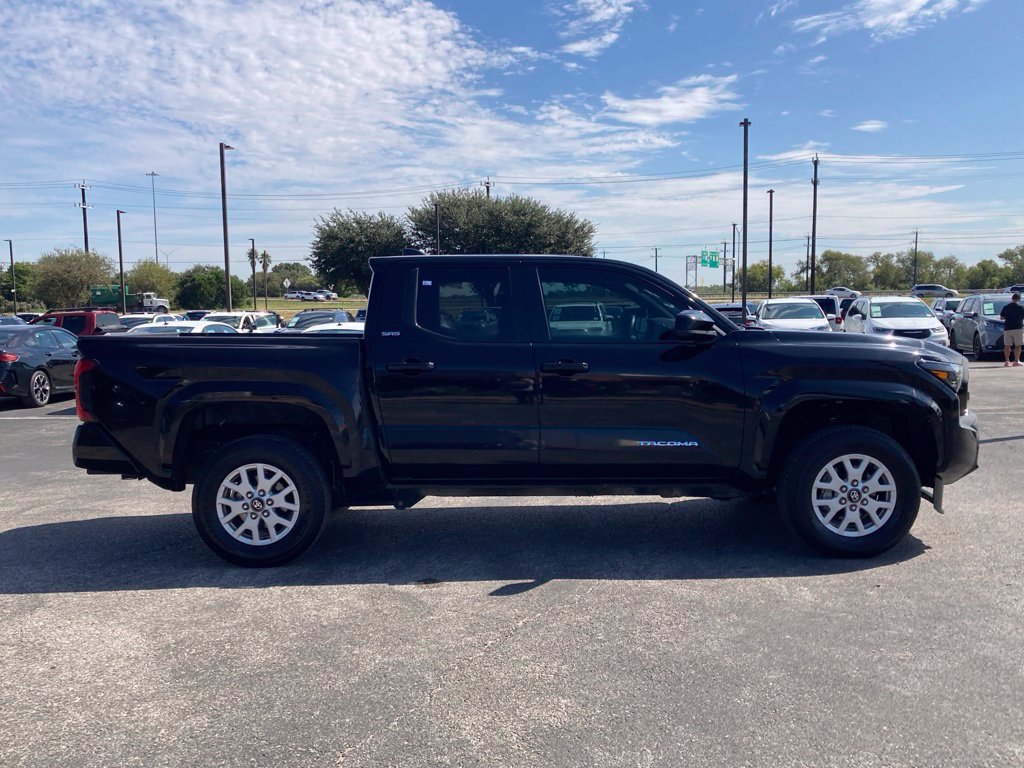 Used 2024 Toyota Tacoma SR5 AWD/4WD image 4