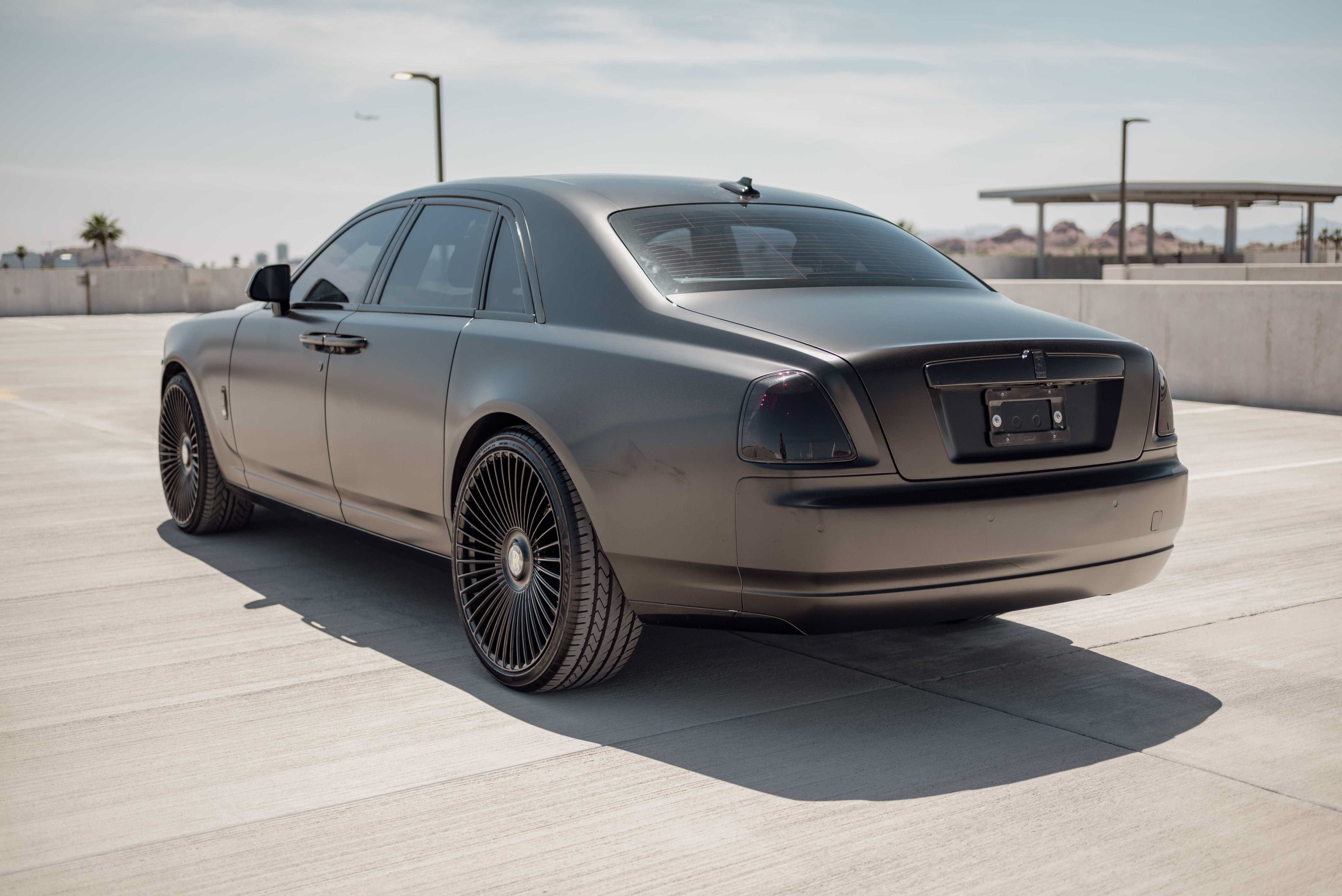 Used 2015 Rolls-Royce Ghost RWD image 6