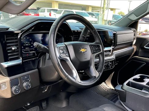 Certified 2025 Chevrolet Silverado 1500 LT RWD image 18