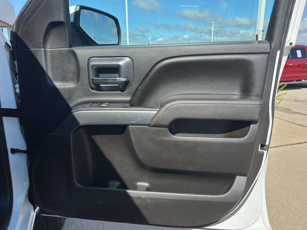 Used 2016 Chevrolet Silverado 2500 LT AWD/4WD image 28