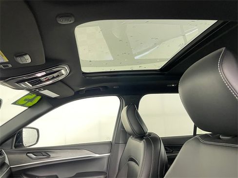 New 2025 Jeep Grand Cherokee Limited 4xe image 16