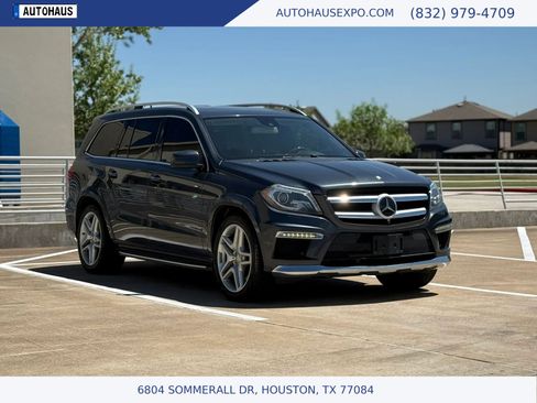Used 2013 Mercedes-Benz GL 550 4MATIC image 1