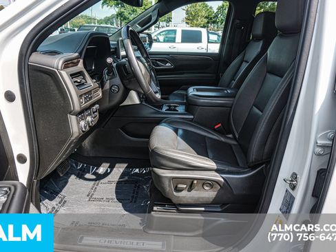 Used 2022 Chevrolet Suburban LT w/ LT Signature Package AWD/4WD image 21