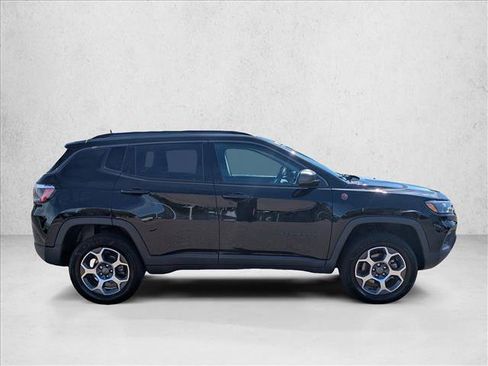 Used 2022 Jeep Compass Trailhawk w/ Sun and Sound Group AWD/4WD image 4