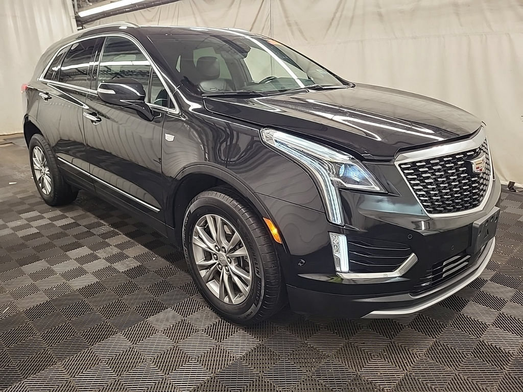 Used 2024 Cadillac XT5 Premium Luxury w/ Technology Package AWD/4WD image 3
