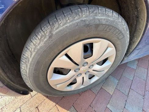 Used 2012 Chevrolet Cruze LS w/ Connectivity Package image 9