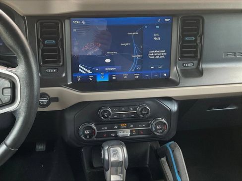 Used 2021 Ford Bronco Wildtrak AWD/4WD image 11