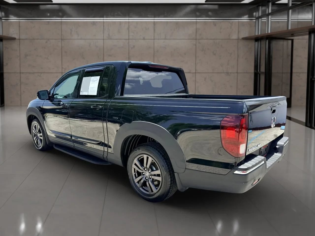 Used 2017 Honda Ridgeline Sport image 5