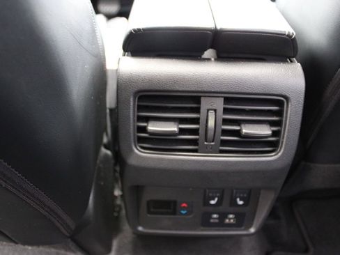 Used 2022 Nissan Rogue Platinum w/ Head-Up Display Package image 38